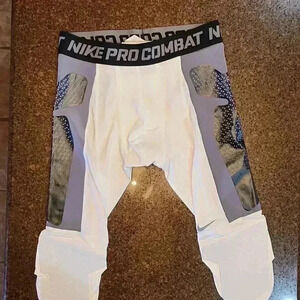 NWT Nike Pro Combat MLB authentic collection 3/4 pants. #503837 Size S,L or XL